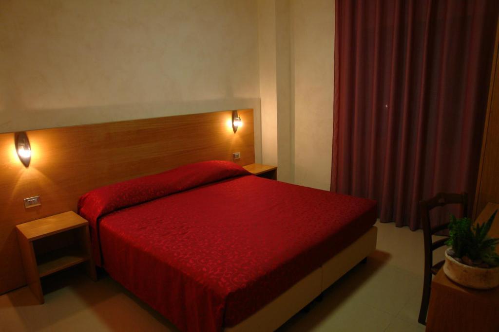 Hotel Corona San Giovanni Rotondo Esterno foto