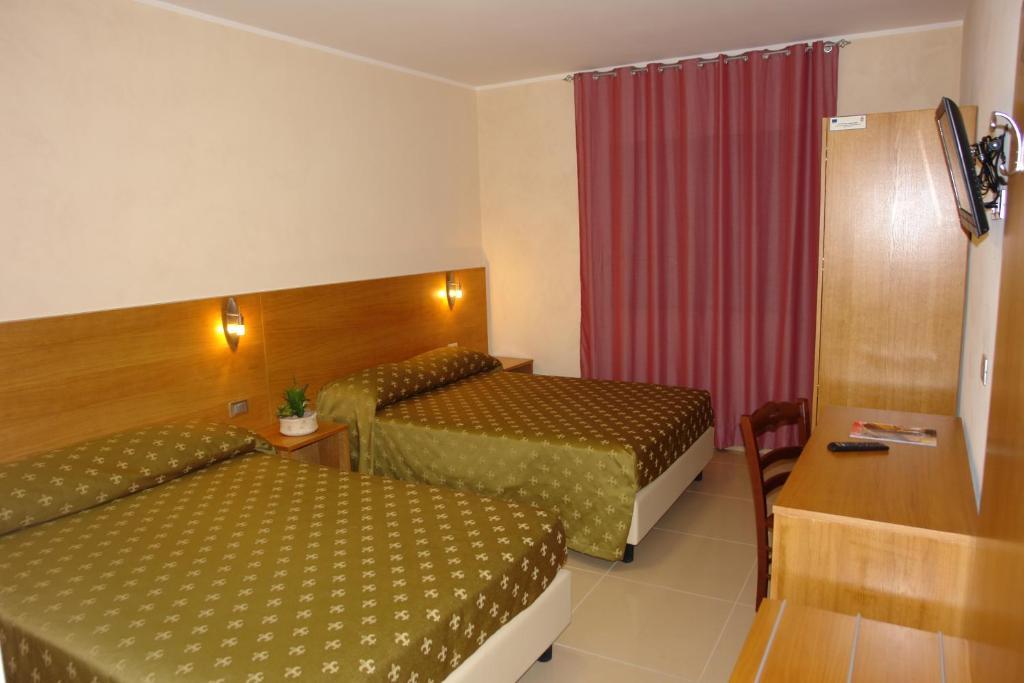 Hotel Corona San Giovanni Rotondo Esterno foto